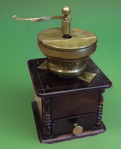Antico macina caffè - 🌈,