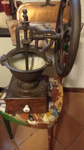 Antico macinacaffè manuale - , in