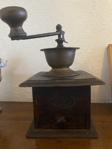 Antico macina caffe - macina, caffe'